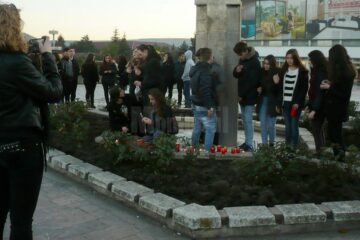 Solidaritate cu victimele din clubul Colectiv