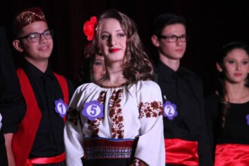 Balul Bobocilor organizat de Colegiul Național „Eudoxiu Hurmuzachi” din Rădăuți, un spectacol al diversității culturale