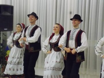Artiști din România și Republica Moldova, într-un spectacol emoționant desfășurat pe pământ italian