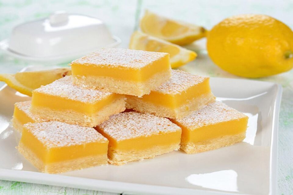 Prăjitură cu lămâie. Foto: postres.bz