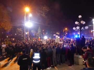 Aproape 1.500 de suceveni au mărșăluit aseară pe străzile orașului