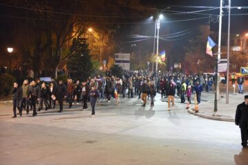 Aproape 1.500 de suceveni au mărșăluit aseară pe străzile orașului
