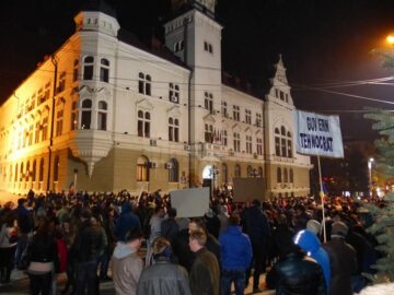 Aproape 1.500 de suceveni au mărșăluit aseară pe străzile orașului