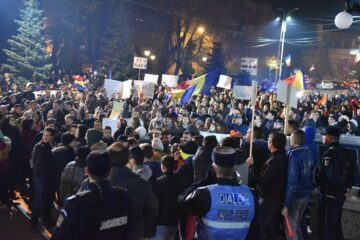Aproape 1.500 de suceveni au mărșăluit aseară pe străzile orașului
