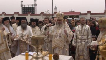 Preafericitul Daniel, Patriarhul României, a sfințit sâmbătă Mănăstirea Intrarea Maicii Domnului în Biserică, în prezența a peste 1.500 de credincioși