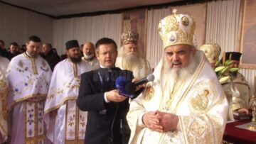 Preafericitul Daniel, Patriarhul României, a sfințit sâmbătă Mănăstirea Intrarea Maicii Domnului în Biserică, în prezența a peste 1.500 de credincioși
