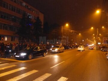 Și aseară, aproximativ 1.000 de suceveni au protestat pe străzile orașului