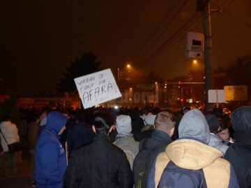 Și aseară, aproximativ 1.000 de suceveni au protestat pe străzile orașului