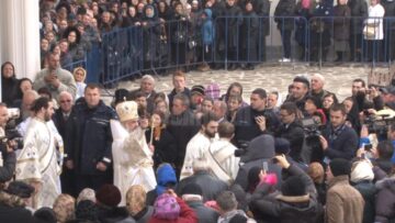 Preafericitul Daniel, Patriarhul României, a sfințit sâmbătă Mănăstirea Intrarea Maicii Domnului în Biserică, în prezența a peste 1.500 de credincioși