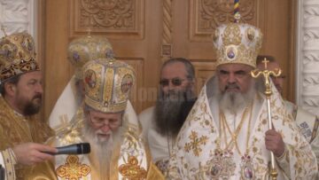 Preafericitul Daniel, Patriarhul României, a sfințit sâmbătă Mănăstirea Intrarea Maicii Domnului în Biserică, în prezența a peste 1.500 de credincioși