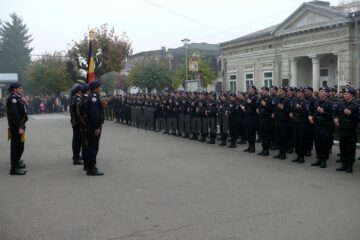Elevii din anul I, seria 2015-2017, de la Școala Militară de Subofițeri de Jandarmi “Petru Rareș” Fălticeni au depus Jurământul Militar