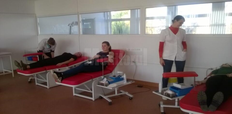 „Și nouă ne pasă” au spus din toată inima 58 de elevi din clasele a XII-a
