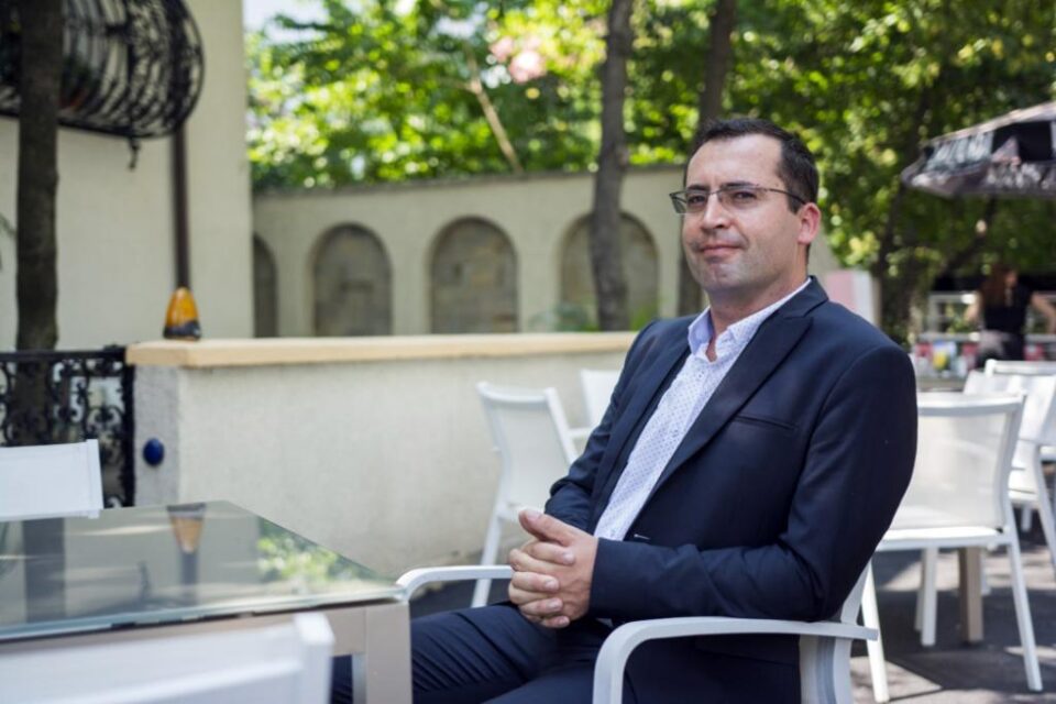 Omul de afaceri Gabriel Sandu, candidatul cel mai probabil al PSD pentru Primăria Rădăuți. Foto: Razvan Tulai, Sursa: www.business24.ro