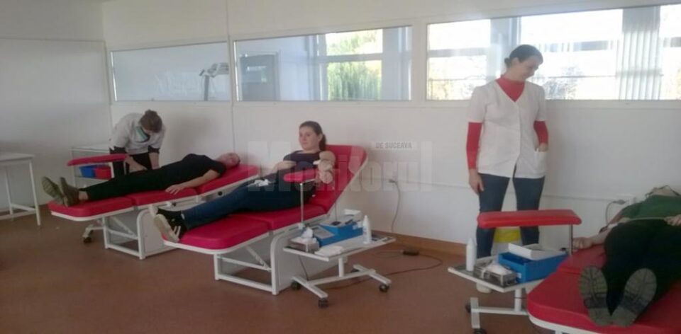 „Și nouă ne pasă” au spus din toată inima 58 de elevi din clasele a XII-a