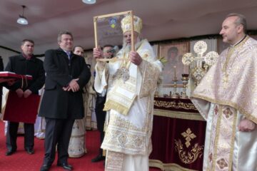 Preafericitul Părinte Daniel a primit sâmbătă titlul de Cetățean de onoare al județului Suceava