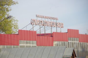 Bazarul Sucevei a fost închis de pompieri