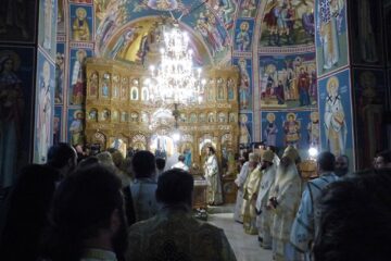 „Cea mai puternică lucrare împotriva diavolului este Sfânta Liturghie”