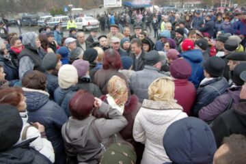 Sute de oameni s-au revoltat ieri, în urma închiderii Bazarului