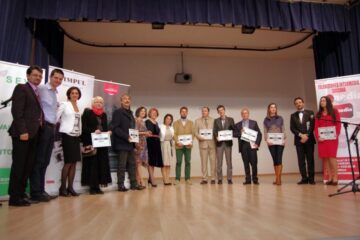 Laureații galei, alături de organizatori