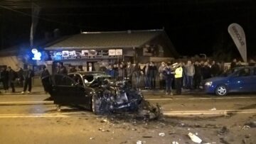După ce a lovit pietonul, BMW-ul s-a izbit violent și de alte două mașini
