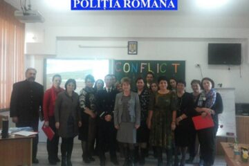 Consilierul educativ al Școlii Nr. 2 Vatra Dornei, profesorul Mihaela Aicoboae, a organizat în acest sens un simpozion la care au participat consilierii educaționali de la unitățile de învățământ din zona Dornelor