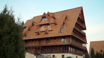 Baza de odihnă și tratament, construită aproape exclusiv din lemn, nu a avut niciodată aviz de securitate împotriva incendiilor