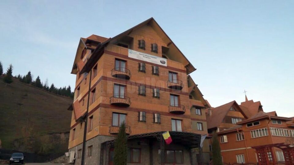 Baza de odihnă și tratament, construită aproape exclusiv din lemn, nu a avut niciodată aviz de securitate împotriva incendiilor