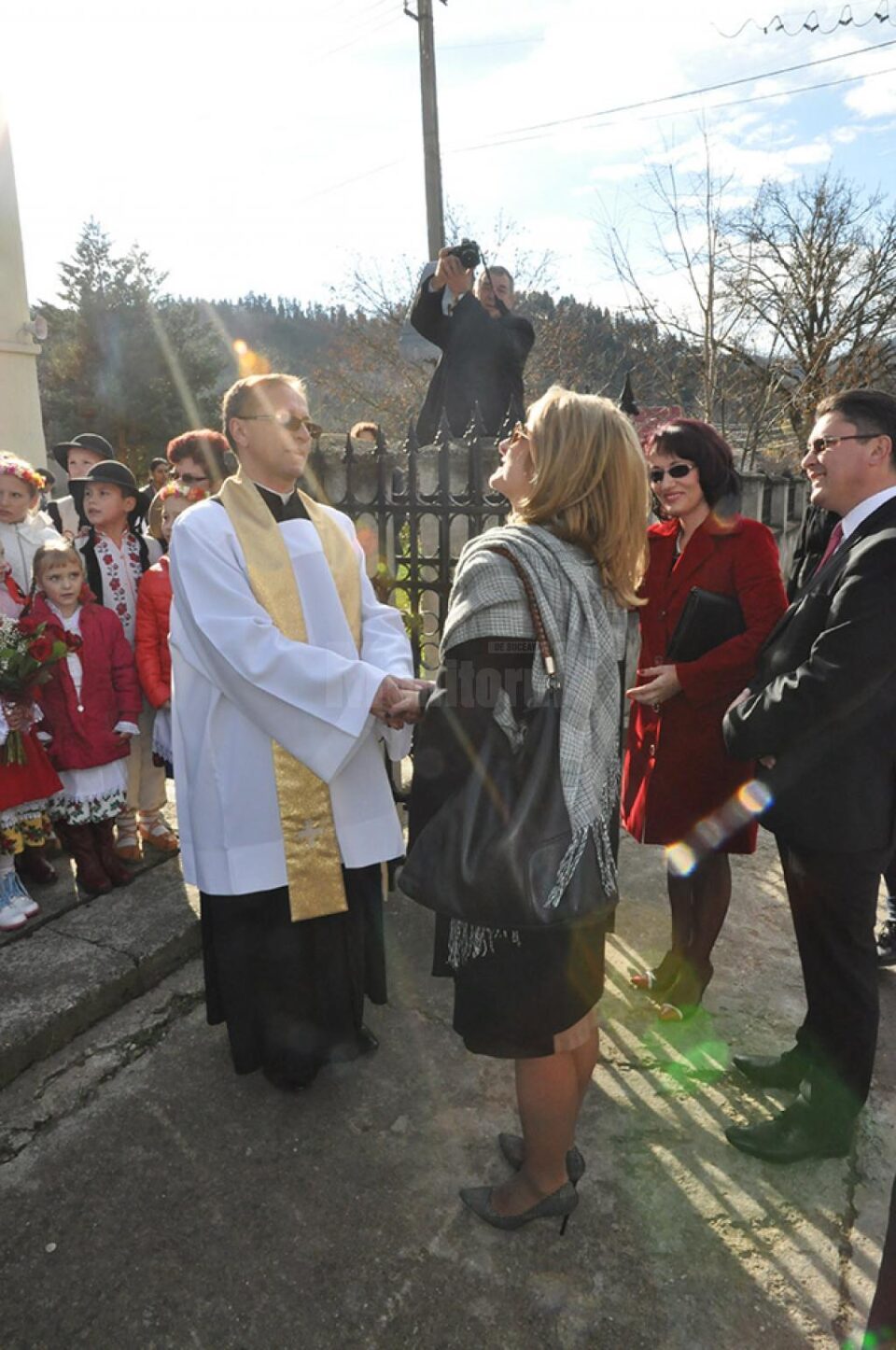 Consulul Poloniei la București a premiat trei eleve din județul Suceava