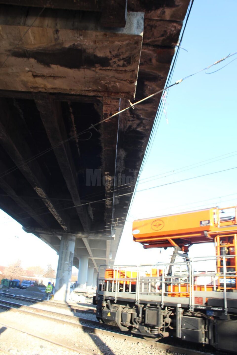 Traficul feroviar din zona Gării Ițcani este restricționat din cauza lucrărilor de reabilitare a pasarelei CFR