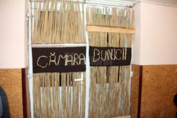 „Cămara bunicii”, un spectacol gastronomic oferit de elevi de școală gimnazială