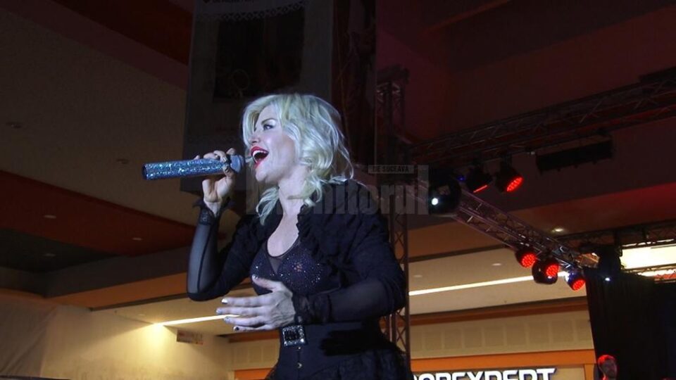 Loredana și-a lansat noul album „Imaginarium”