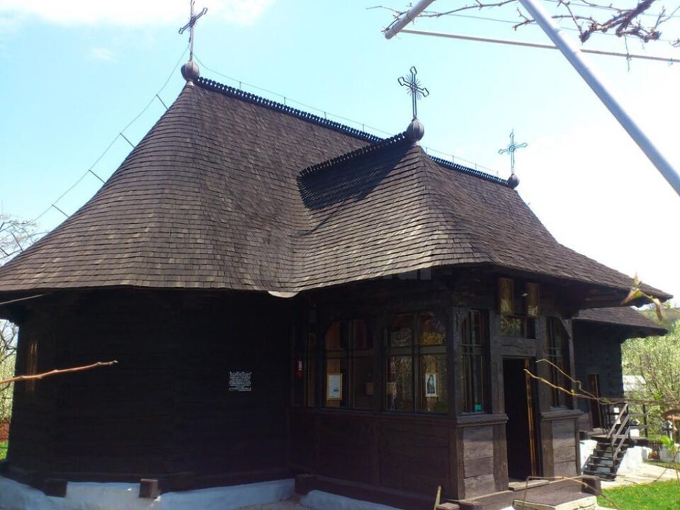 Biserica Sfinților Mari Mucenici Mercurie și Ecaterina