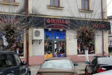 Sala de jocuri din Rădăuți de unde Florina A. a plecat de la serviciu din tura de noapte cu suma de 48.000 de lei