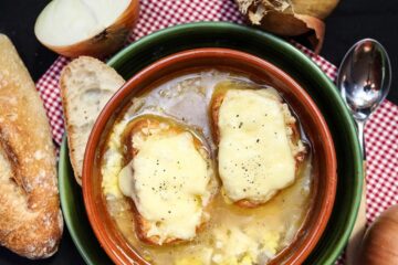 Supă franțuzească de ceapă (versiunea de post). Foto: tastyfast.blogspot.com