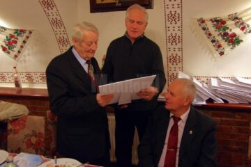 Întâlnire de suflet între patru generații de voleibaliști din Bucovina de Nord și de Sud