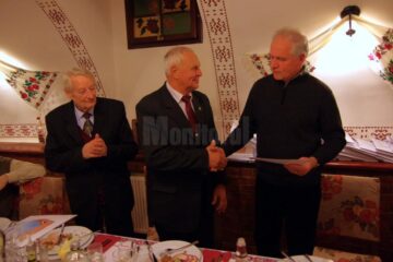 Întâlnire de suflet între patru generații de voleibaliști din Bucovina de Nord și de Sud