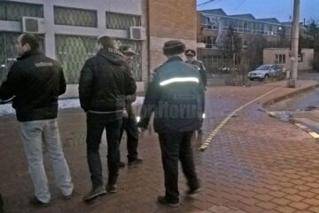 Anchetatorii au găsit urme de sânge pe zeci de metri