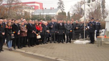 Festivitate cu depuneri de coroane și alocuțiuni la Monumentul Eroilor din Rădăuți