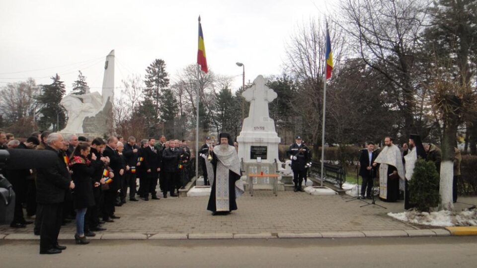 Festivitățile organizate cu prilejul Zilei Naționale a României, la Monumentul Eroilor din Rădăuți Festivitățile organizate cu prilejul Zilei Naționale a României, la Monumentul Eroilor din Rădăuți