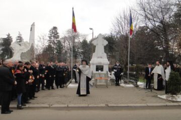 Festivitățile organizate cu prilejul Zilei Naționale a României, la Monumentul Eroilor din Rădăuți