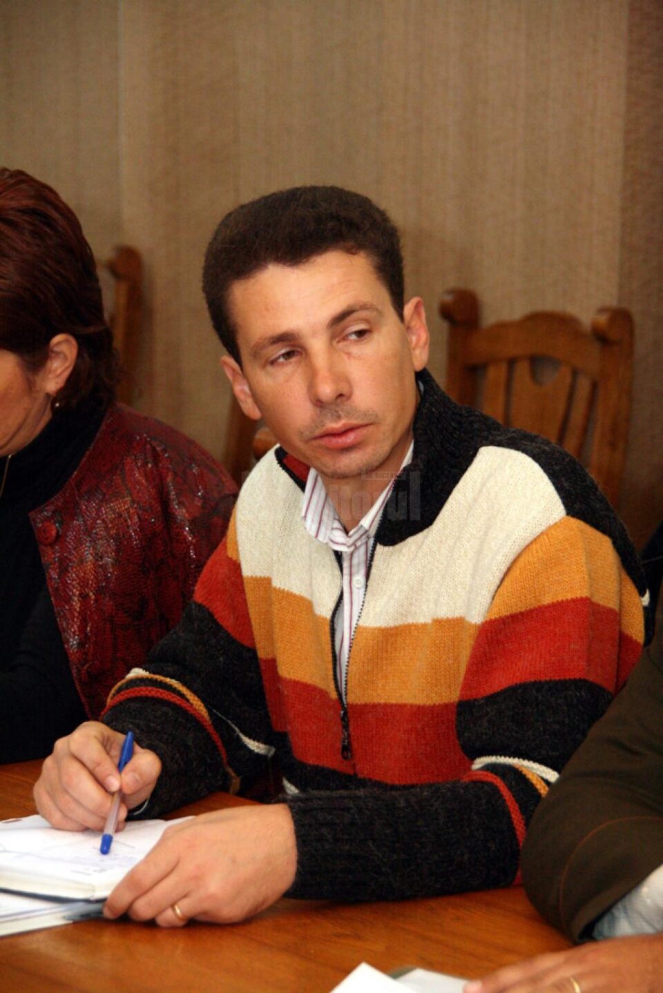 Cristian Andrei Huțanu este acuzat de șefii săi că nu a coordonat și supravegheat corespunzător modul în care au intervenit utilajele în noaptea de 27 spre 28 noiembrie, când un autocar s-a răsturnat la Clit - Arbore Cristian Andrei Huțanu este acuzat de șefii săi că nu a coordonat și supravegheat corespunzător modul în care au intervenit utilajele în noaptea de 27 spre 28 noiembrie, când un autocar s-a răsturnat la Clit - Arbore