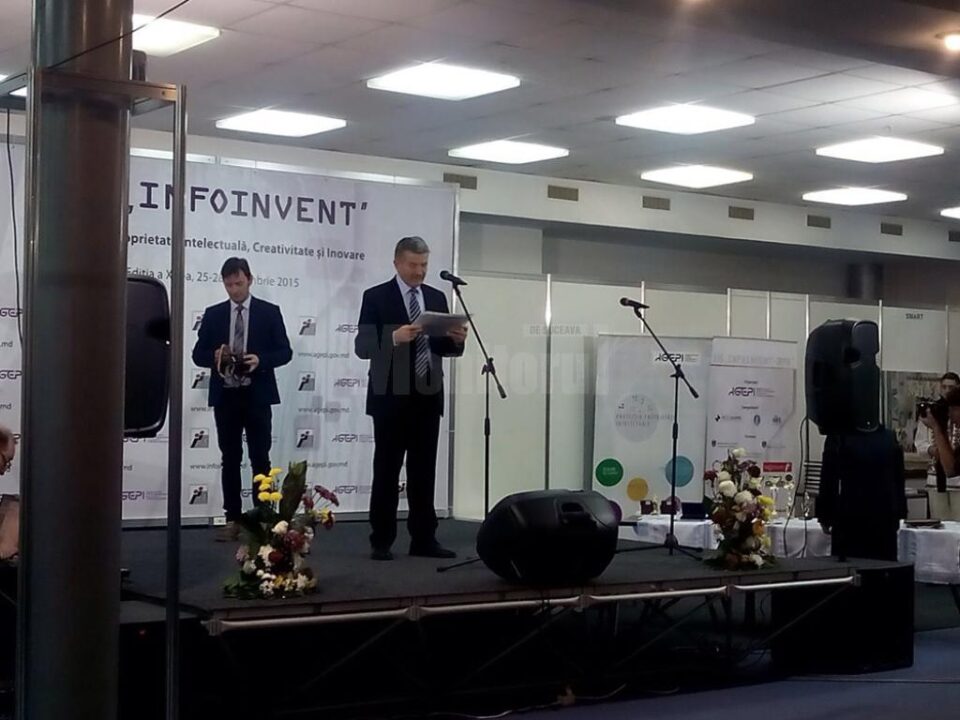 Medalii și diplome pentru universitarii suceveni la „Infoinvent” Chișinău