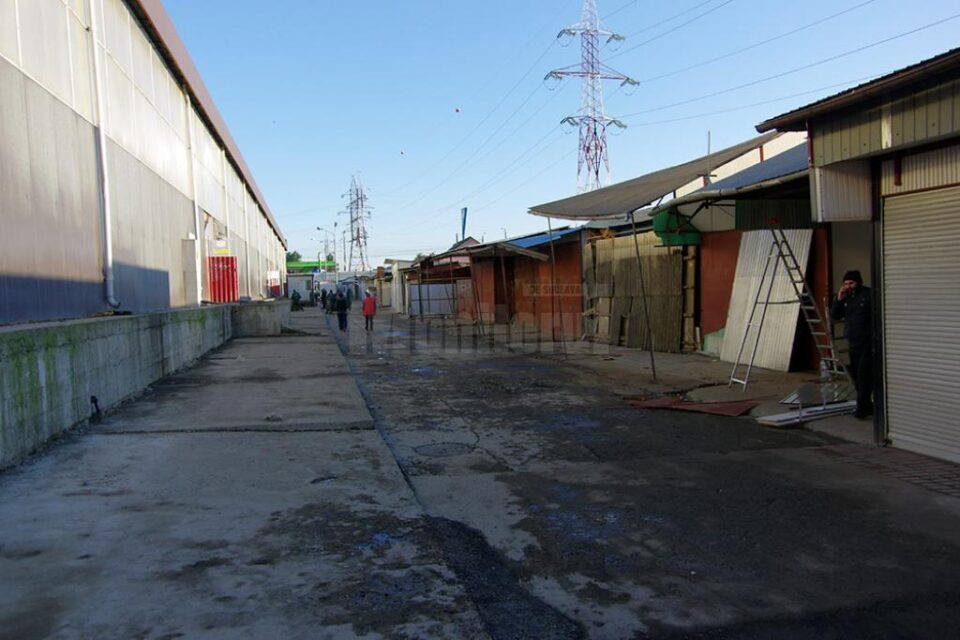 În ciuda numeroaselor modificări, pompierii au refuzat să autorizeze bazarul