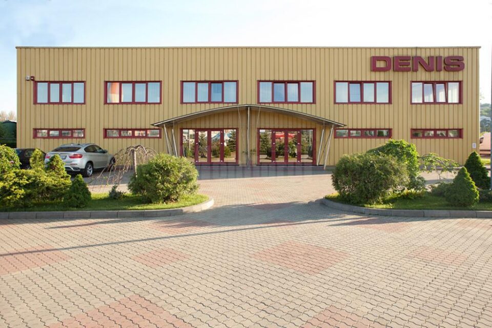 Denis și Anna Cori sunt cele doua branduri ale companiei Denis