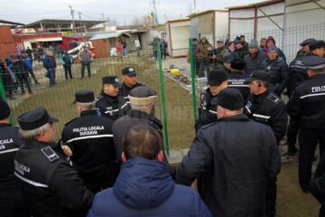 Scandal în Bazar, din cauza gardului de separare a celui privat de cel al municipalității
