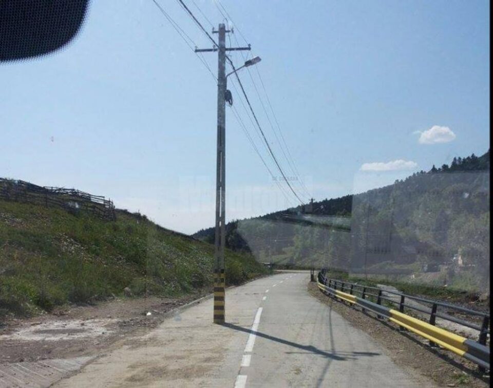 Stâlpul apărut după calamitățile din 2010