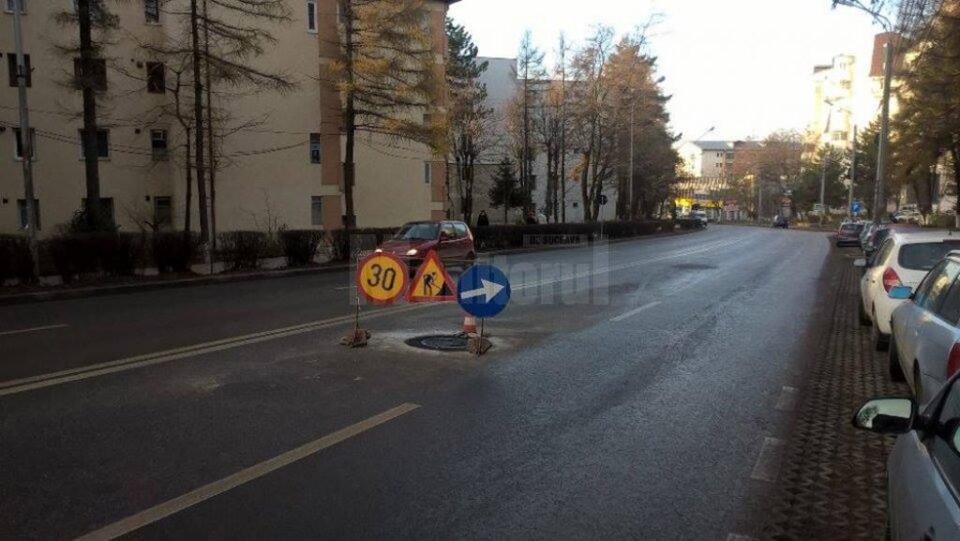 În apropierea blocului Belvedere, o gură de canal a fost deja refăcută de constructor