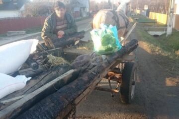 Prinși în trafic, în timp ce transportau ilegal țigări