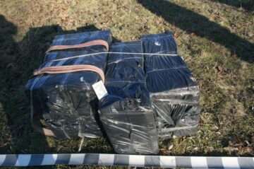 Țigări de 16.000 de euro confiscate de polițiștii de frontieră la Vicovu de Sus