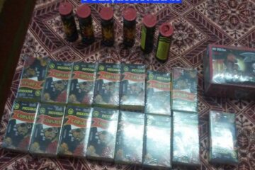 Tânăr prins în flagrant în timp ce vindea materiale pirotehnice